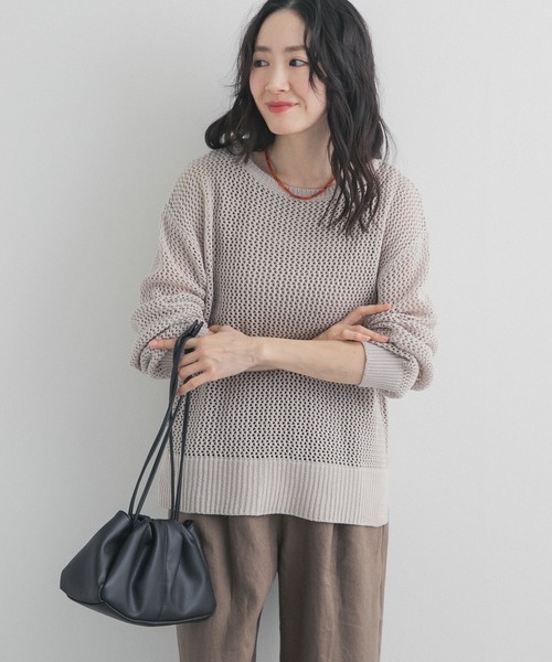 URBAN RESEARCH DOORS（アーバンリサーチドアーズ）の「メッシュニットプルオーバー｜春服/春ニット/大人カジュアル（ニット/セーター・レディース・ライトカーキ/グレー系その他・FREE）」の20枚目の写真