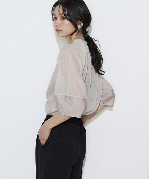 K.T KIYOKO TAKASE(キヨコタカセ)の「リネンポリエステルオーガンジー ラグランスリーブシャツ羽織り(シャツ/ブラウス・レディース・チャコール/キナリ/サックスブルー・9号)」の18枚目の写真