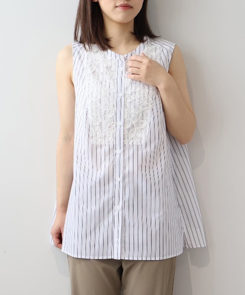 MB mint breeze(エムビーミントブリーズ)の「【L~6L 大きいサイズ】フロントレースノースリーブブラウス(シャツ/ブラウス・レディース・サックスブルー/オフホワイト/ネイビー・5L/4L/3L/LL/6L/L)」の4枚目の写真