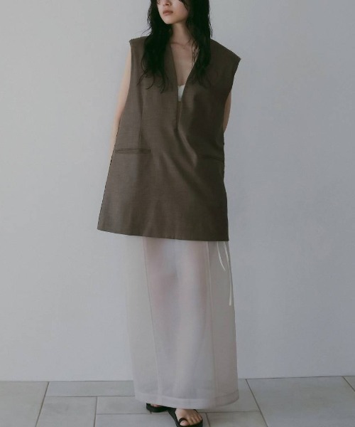 anuke（アンヌーク）の「[anuke/アンヌーク] キーネック オーバーベスト（ベスト・レディース・ブラック/ブラウン・36）」の12枚目の写真