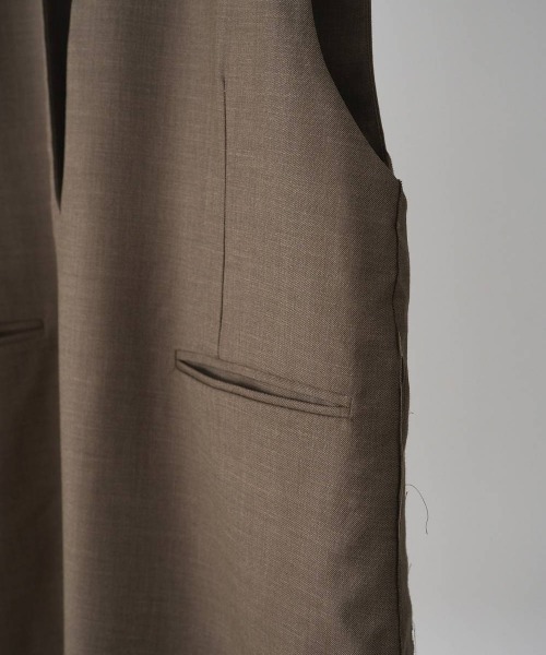 anuke（アンヌーク）の「[anuke/アンヌーク] キーネック オーバーベスト（ベスト・レディース・ブラック/ブラウン・36）」の14枚目の写真