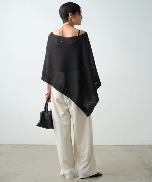 LOUNGEDRESS（ラウンジドレス）の「【JAPAN MADE】アシメニットポンチョ（ポンチョ・レディース・ブラック/ブラウン・FREE）」の6枚目の写真