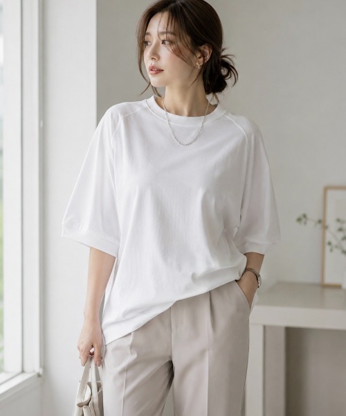 Dolce Fiora(ドルチェフィオラ)の「冷感シルクタッチラグランスリーブ/接触冷感/ゆったり/デイリー/五分袖(Tシャツ/カットソー・レディース・ブラック/ホワイト・フリー)」の1枚目の写真