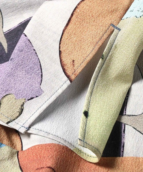 Paul Smith(ポールスミス)の「ウィメンズ "River Collage" プリント 半袖 シャツ / 165057 347B(シャツ/ブラウス・レディース・グレイッシュブルー・40)」の6枚目の写真