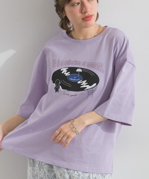le colis(ルコリ)の「ドライタッチ 天竺 レコード プリント 5分袖 Tシャツ(Tシャツ/カットソー・レディース・ブラック/オフホワイト/ラベンダー/ライトイエロー・FREE)」の1枚目の写真