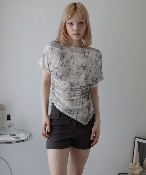 Ulysses（ユリシス）の「ドレープネックアシメデザインカットソー（Tシャツ/カットソー・レディース・ブラック/ホワイト/グレー・F）」の9枚目の写真