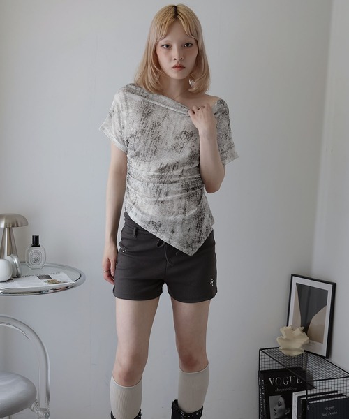 Ulysses（ユリシス）の「ドレープネックアシメデザインカットソー（Tシャツ/カットソー・レディース・ブラック/ホワイト/グレー・F）」の11枚目の写真