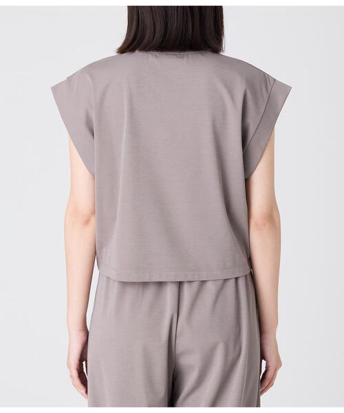 Park Slope NEWYORKER（パークスロープニューヨーカー）の「【接触冷感・肌離れ素材】フレンチスリーブプルオーバー（Tシャツ/カットソー・レディース・ブラック/グレイッシュベージュ・MEDIUM/LARGE）」の12枚目の写真