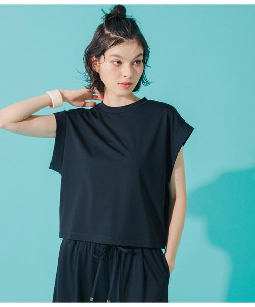 Park Slope NEWYORKER（パークスロープニューヨーカー）の「【接触冷感・肌離れ素材】フレンチスリーブプルオーバー（Tシャツ/カットソー・レディース・ブラック/グレイッシュベージュ・MEDIUM/LARGE）」の16枚目の写真