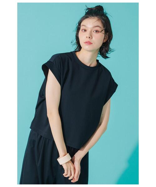 Park Slope NEWYORKER（パークスロープニューヨーカー）の「【接触冷感・肌離れ素材】フレンチスリーブプルオーバー（Tシャツ/カットソー・レディース・ブラック/グレイッシュベージュ・MEDIUM/LARGE）」の19枚目の写真