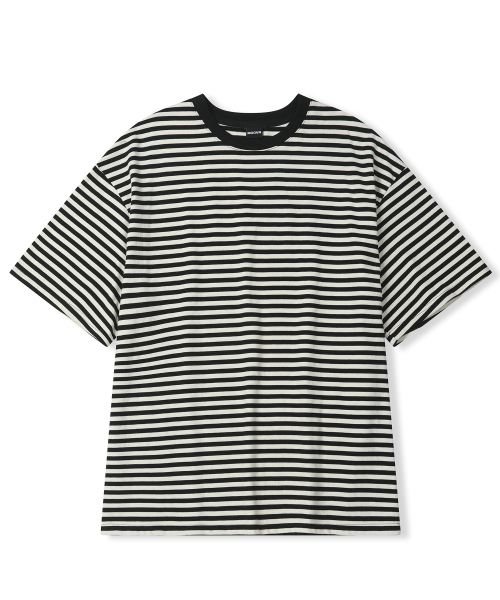 MOOVN(ムブン)の「オーバーサイズストライプ半袖Tシャツブラック(Tシャツ/カットソー・メンズ・その他・SMALL/MEDIUM/LARGE)」の1枚目の写真
