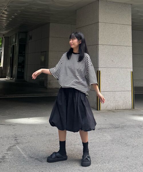 MOOVN(ムブン)の「オーバーサイズストライプ半袖Tシャツブラック(Tシャツ/カットソー・メンズ・その他・SMALL/MEDIUM/LARGE)」の4枚目の写真