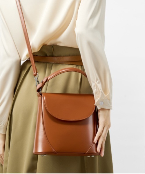 NiiNa(ニーナ)の「【 NiiNa / ニーナ 】【高品質牛革】2wayワンハンドルバケットバッグ(ショルダーバッグ・レディース・ホワイト・FREE)」の22枚目の写真