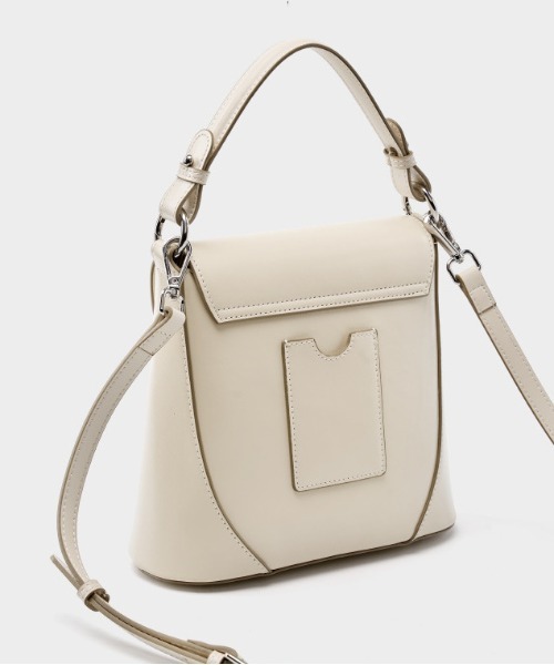 NiiNa(ニーナ)の「【 NiiNa / ニーナ 】【高品質牛革】2wayワンハンドルバケットバッグ(ショルダーバッグ・レディース・ホワイト・FREE)」の17枚目の写真