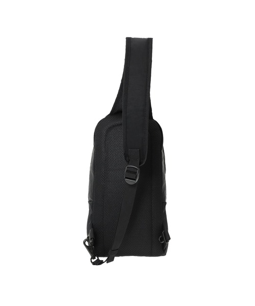 Manhattan Portage（マンハッタンポーテージ）の「LITTLE ITALY CROSSBODY BAG CORDURA GRINZA IRONWOOD（ボディバッグ/ウエストポーチ・メンズ・ブラック・SMALL）」の4枚目の写真