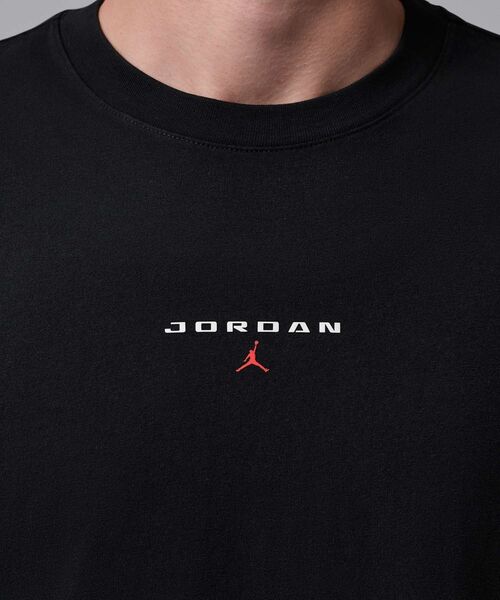 JORDAN BRAND(ジョーダンブランド)の「ジョーダン フライト エッセンシャル メンズ オーバーサイズド パッチ Tシャツ / Jordan Flight Essentials Men's Oversized Patch T-Shirt IO0034-010 Black(Tシャツ/カットソー・メンズ・ブラック・2XL/S/XL/L/M)」の11枚目の写真