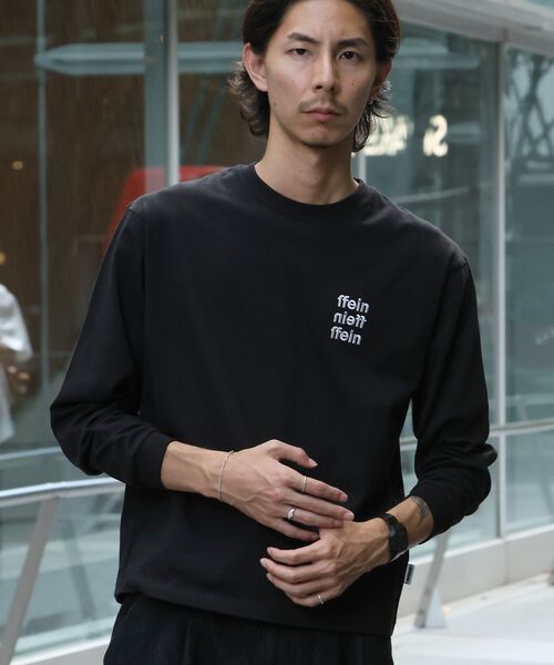 FFEIN(フェイン)の「【FFEIN】ワンポイント3段ロゴ刺繍ロンT / ユニセックス ロンT 長袖 刺繍 クルーネック オーバーサイズ(Tシャツ/カットソー・メンズ・ネイビー/アッシュグレー/ホワイト/ブラック・X-SMALL/SMALL/MEDIUM/LARGE)」の9枚目の写真