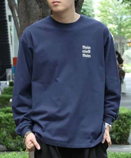 FFEIN(フェイン)の「【FFEIN】ワンポイント3段ロゴ刺繍ロンT / ユニセックス ロンT 長袖 刺繍 クルーネック オーバーサイズ(Tシャツ/カットソー・メンズ・ネイビー/アッシュグレー/ホワイト/ブラック・X-SMALL/SMALL/MEDIUM/LARGE)」の16枚目の写真