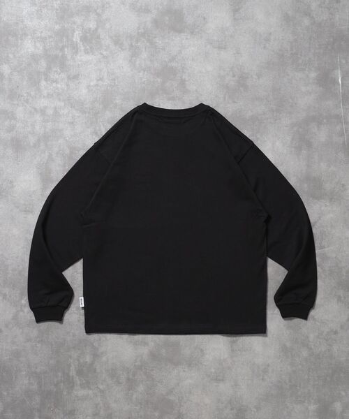 FFEIN(フェイン)の「【FFEIN】ワンポイント3段ロゴ刺繍ロンT / ユニセックス ロンT 長袖 刺繍 クルーネック オーバーサイズ(Tシャツ/カットソー・メンズ・ネイビー/アッシュグレー/ホワイト/ブラック・X-SMALL/SMALL/MEDIUM/LARGE)」の19枚目の写真