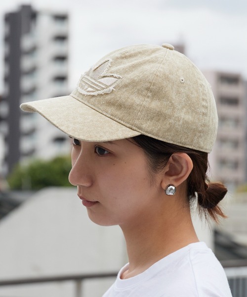 adidas(アディダス)の「adidas/アディダス HERI WASHED DEUNIM CAP デニム キャップ ブランドロゴ 2026年 夏 夏服(キャップ・レディース・ベージュ/ブラック・M/L)」の21枚目の写真