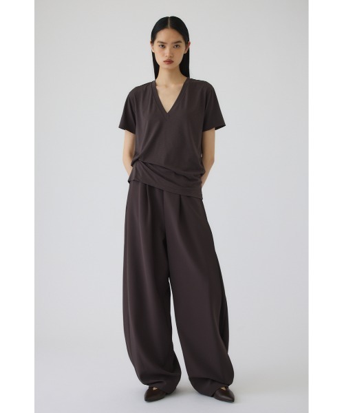 RIM.ARK(リムアーク)の「Smooth texture v-neck tee(スムース テクスチャー ブイネック ティー)(Tシャツ/カットソー・レディース・ダークブラウン/ブラック/ネイビー/ホワイト・FREE)」の1枚目の写真