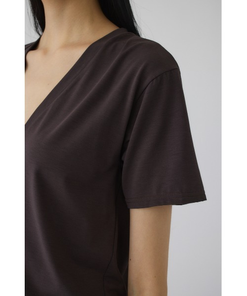 RIM.ARK(リムアーク)の「Smooth texture v-neck tee(スムース テクスチャー ブイネック ティー)(Tシャツ/カットソー・レディース・ダークブラウン/ブラック/ネイビー/ホワイト・FREE)」の12枚目の写真