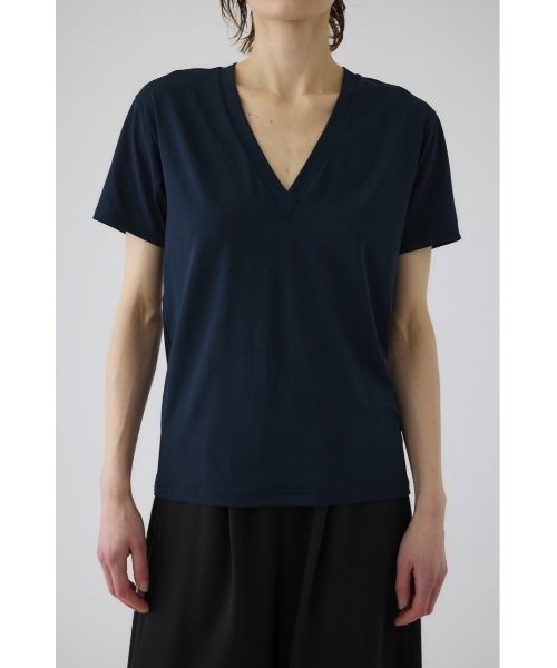 RIM.ARK(リムアーク)の「Smooth texture v-neck tee(スムース テクスチャー ブイネック ティー)(Tシャツ/カットソー・レディース・ダークブラウン/ブラック/ネイビー/ホワイト・FREE)」の14枚目の写真