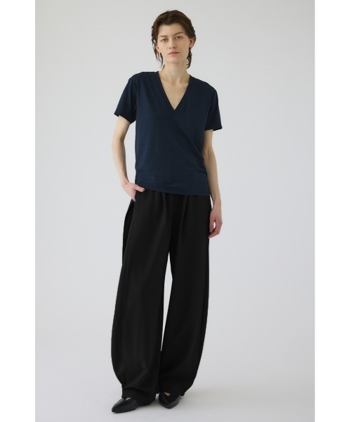 RIM.ARK(リムアーク)の「Smooth texture v-neck tee(スムース テクスチャー ブイネック ティー)(Tシャツ/カットソー・レディース・ダークブラウン/ブラック/ネイビー/ホワイト・FREE)」の5枚目の写真