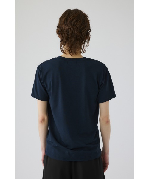 RIM.ARK(リムアーク)の「Smooth texture v-neck tee(スムース テクスチャー ブイネック ティー)(Tシャツ/カットソー・レディース・ダークブラウン/ブラック/ネイビー/ホワイト・FREE)」の9枚目の写真