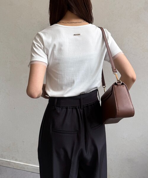Thevon（ゼボン）の「ヘンリーネックチャーム付きコンパクトTシャツ（Tシャツ/カットソー・レディース・グレー/ブラック/オフホワイト・S/M）」の14枚目の写真