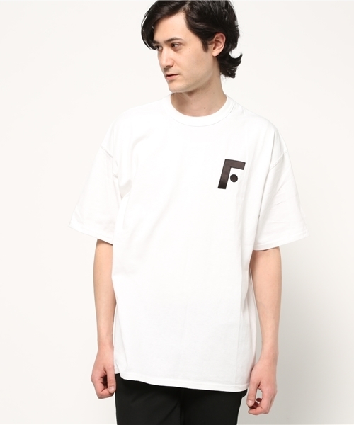 BEAMS T(ビームスティー)の「FRANK / F. チャンピオン ボディ Tシャツ(Tシャツ/カットソー・メンズ・ホワイト/ネイビー・MEDIUM/SMALL/LARGE)」の3枚目の写真