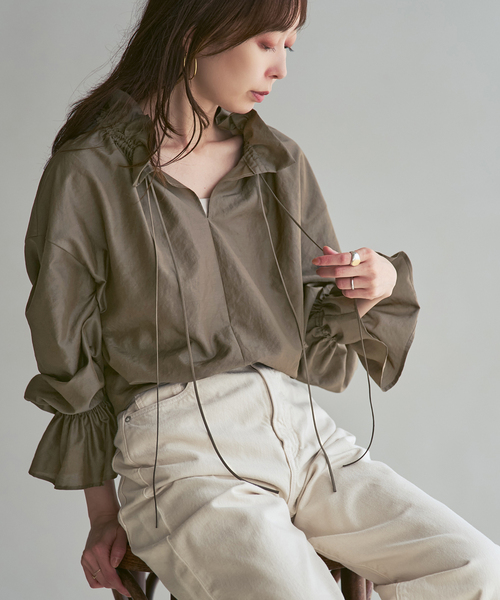 Noble（ノーブル）の「《追加・新色》2WAYストリングスラッフルロングスリーブブラウス（シャツ/ブラウス・レディース・ホワイト系その他/カーキ・FREE）」の14枚目の写真