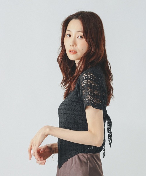 GLOBAL WORK(グローバルワーク)の「シャーリングレース半袖プルオーバー/901404(Tシャツ/カットソー・レディース・オフホワイト/ブラック/ライトブルー・MEDIUM/LARGE)」の12枚目の写真