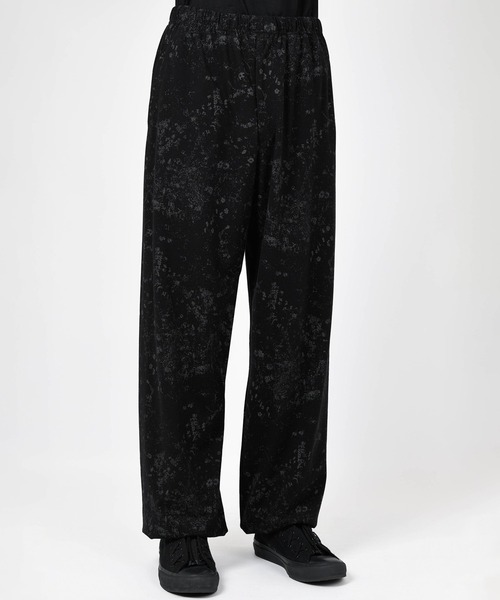 LAD MUSICIAN（ラッドミュージシャン）の「T-CLOTH SMALL FLOWER STRAIGHT PANTS（スウェットパンツ・メンズ・ブラック・44/42）」の4枚目の写真