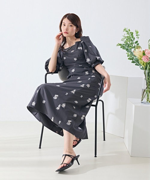 Kana（カナ）の「花柄刺繍ドレープパフスリーブドレス パーティー 結婚式 お呼ばれ オケージョン（ドレス・レディース・ベージュ/チャコールグレー/ブラック・M）」の11枚目の写真