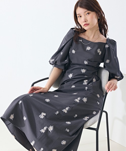 Kana（カナ）の「花柄刺繍ドレープパフスリーブドレス パーティー 結婚式 お呼ばれ オケージョン（ドレス・レディース・ベージュ/チャコールグレー/ブラック・M）」の13枚目の写真