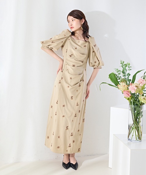 Kana（カナ）の「花柄刺繍ドレープパフスリーブドレス パーティー 結婚式 お呼ばれ オケージョン（ドレス・レディース・ベージュ/チャコールグレー/ブラック・M）」の20枚目の写真