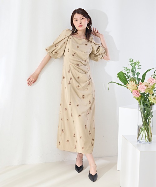 Kana（カナ）の「花柄刺繍ドレープパフスリーブドレス パーティー 結婚式 お呼ばれ オケージョン（ドレス・レディース・ベージュ/チャコールグレー/ブラック・M）」の22枚目の写真