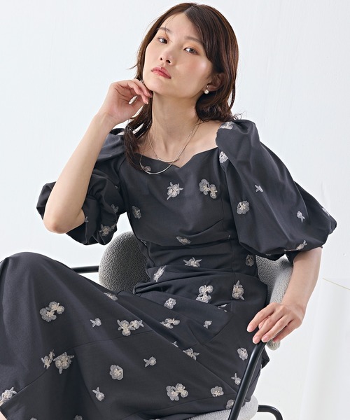 Kana（カナ）の「花柄刺繍ドレープパフスリーブドレス パーティー 結婚式 お呼ばれ オケージョン（ドレス・レディース・ベージュ/チャコールグレー/ブラック・M）」の12枚目の写真