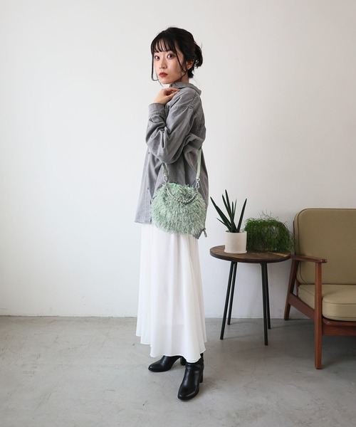 MIAN (ミアン)の「フリンジボア巾着ショルダーバッグ(ショルダーバッグ・レディース・アイボリー/ミント/ブラック・FREE)」の15枚目の写真