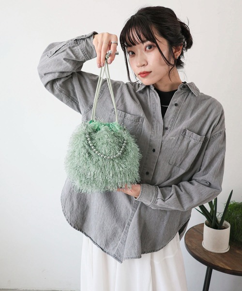 MIAN (ミアン)の「フリンジボア巾着ショルダーバッグ(ショルダーバッグ・レディース・アイボリー/ミント/ブラック・FREE)」の17枚目の写真