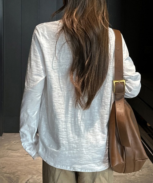 ONEP STAR(ワンピスター)の「レース切り替えVネック長袖カットソー(Tシャツ/カットソー・レディース・ホワイト/ブラック・MEDIUM/LARGE/X-LARGE)」の5枚目の写真