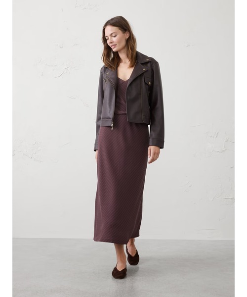 BANANA REPUBLIC FACTORY STORE(バナナリパブリック ファクトリーストア)の「BANANA REPUBLIC FACTORY STORE クレープピンストライププルオンミディスカート(スカート・レディース・ブラウン系その他/ネイビー・S)」の4枚目の写真