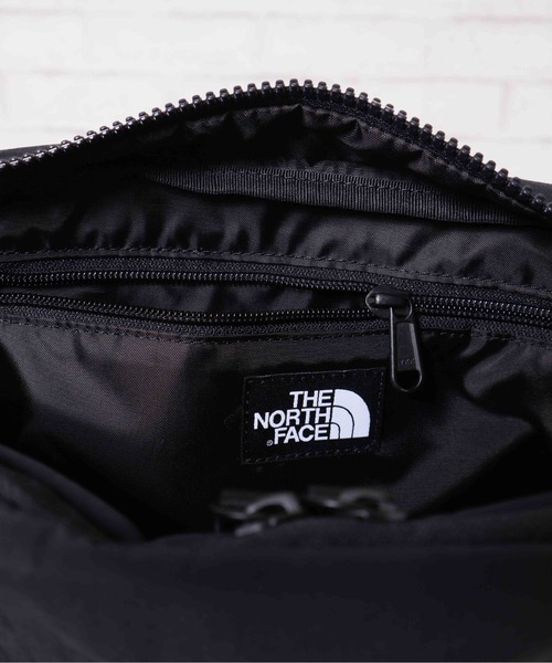 THE NORTH FACE(ザノースフェイス)の「【THE NORTH FACE/ザノースフェイス】TRAVEL CROSS BAG M NW トラベルクロスバッグ M ショルダーバッグ 軽量 クロスボディ ユニセックス(ショルダーバッグ・レディース・ブラック・ONE SIZE)」の7枚目の写真