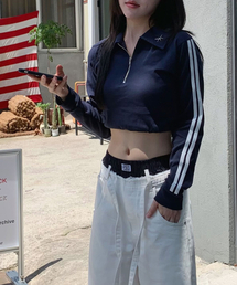 NO EXTRA TOUCH（ノー・エクストラ・タッチ）の「Half zip-up Crop mtm (Navy) / 25FWSW001NA（Tシャツ/カットソー）」