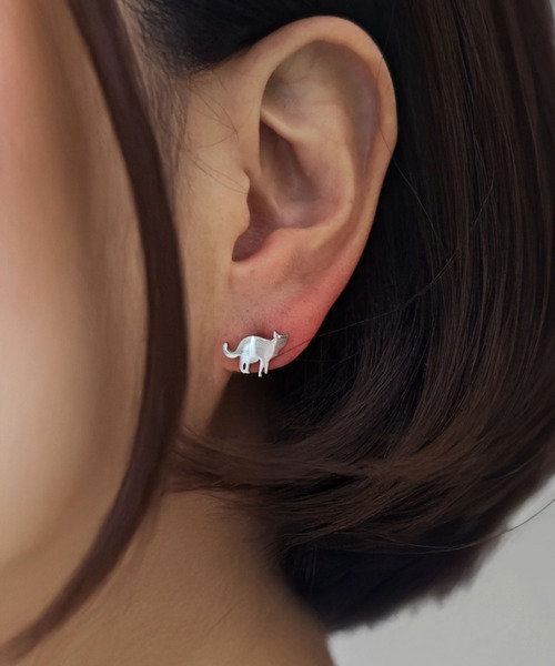 CERCA(チェルカ)の「SARINOHANA/アニマルピアス/ステンレス(ピアス(両耳用)・レディース・E/A/B/D/C/J/H/I/G/F・FREE)」の2枚目の写真