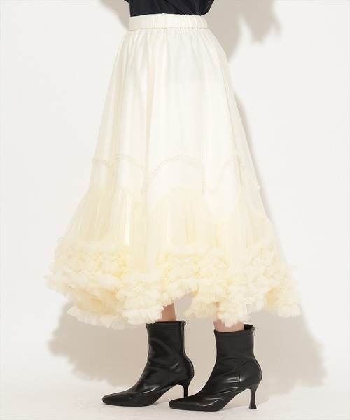 AND COUTURE(アンドクチュール)の「ボリュームフリルヘムチュールスカート(スカート・レディース・アイボリー/ブラック/オレンジ/グレー・FREE)」の21枚目の写真