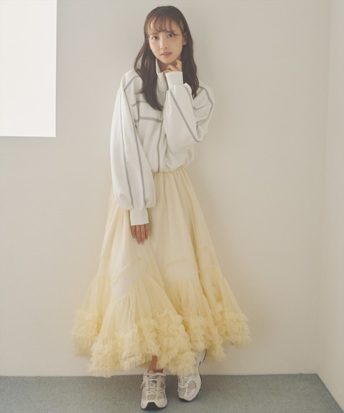 AND COUTURE(アンドクチュール)の「ボリュームフリルヘムチュールスカート(スカート・レディース・アイボリー/ブラック/オレンジ/グレー・FREE)」の16枚目の写真