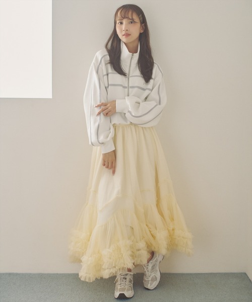 AND COUTURE(アンドクチュール)の「ボリュームフリルヘムチュールスカート(スカート・レディース・アイボリー/ブラック/オレンジ/グレー・FREE)」の18枚目の写真