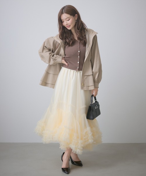 AND COUTURE(アンドクチュール)の「ボリュームフリルヘムチュールスカート(スカート・レディース・アイボリー/ブラック/オレンジ/グレー・FREE)」の5枚目の写真